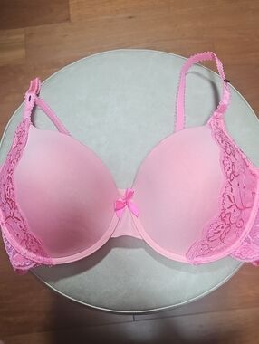 Pink Lace-Trim T-Shirt Bra - Women Intimates